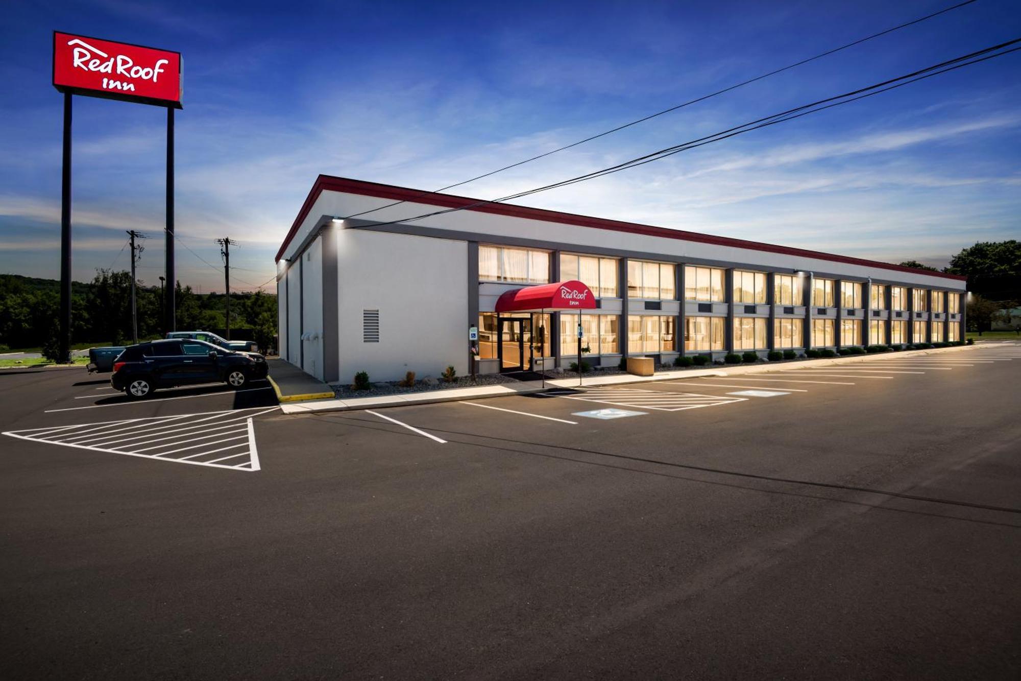 Red Roof Inn Cortland megye Kültér fotó